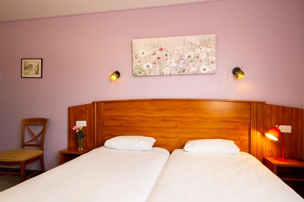 Cit'Hotel Le Commerce Saujon Esterno foto